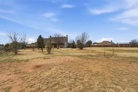 Exterior - 102 Codybug Rd, Abilene, TX 79602 photo 4 of 6