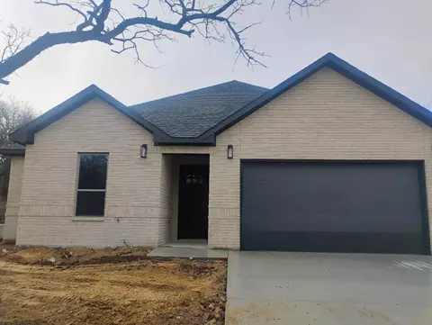 146 Hauser Pl, Runaway Bay, TX 76426
