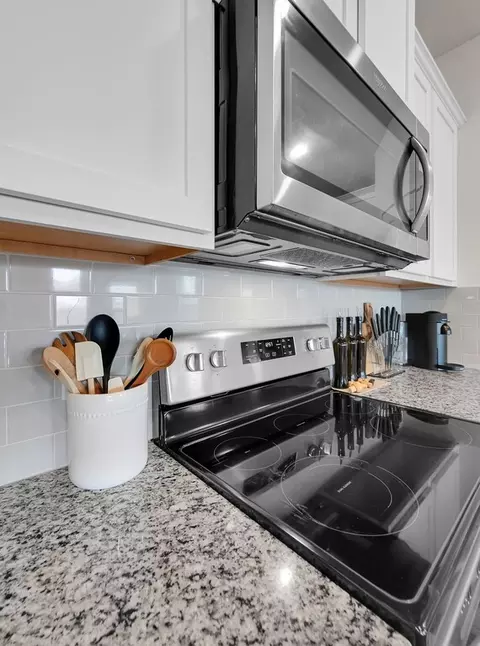 Kitchen - 2916 Brosnan Rd, Lorena, TX 76655 photo 6 of 8