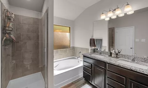 Bath - 2916 Brosnan Rd, Lorena, TX 76655 photo 1 of 3