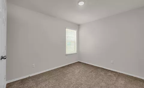 Bedroom - 2916 Brosnan Rd, Lorena, TX 76655 photo 5 of 7