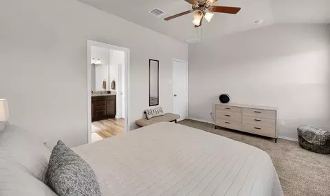 Bedroom - 2916 Brosnan Rd, Lorena, TX 76655 photo 2 of 7