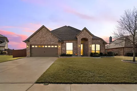 1858 Riviera Dr, Waxahachie, TX 75165