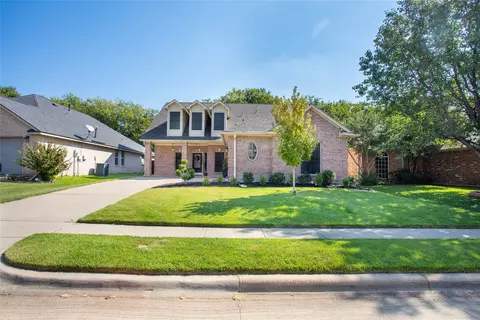 10520 Stoneside Trl, Fort Worth, TX 76244