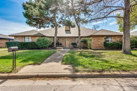 4302 Kingswick Dr, Arlington, TX 76016