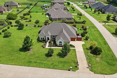 100 Lilyfield Dr, Lucas, TX 75002