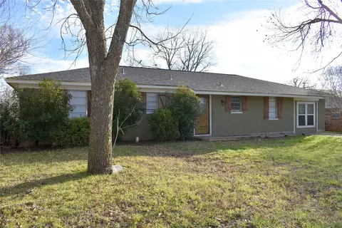 Exterior - 1207 E Fitzgerald St, Bangs, TX 76823 photo 2 of 2