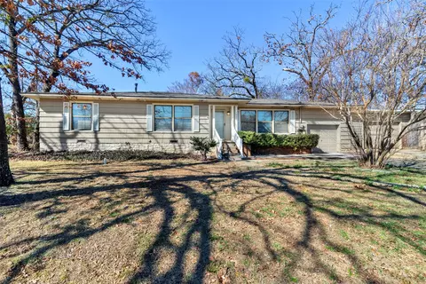1025 S Maurice Ave, Denison, TX 75020