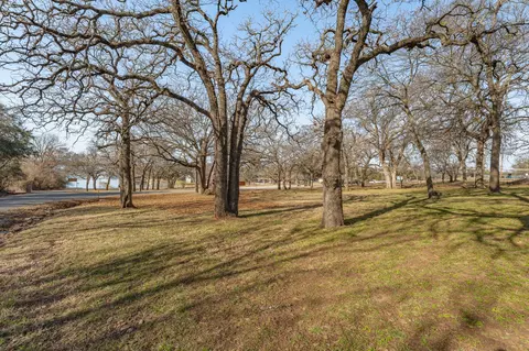 2700 Solar Ct, Granbury, TX 76049