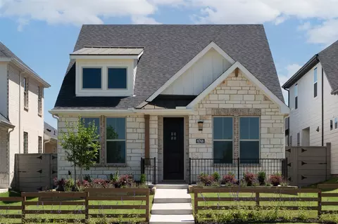 8768 Treeline Pkwy, Justin, TX 76247