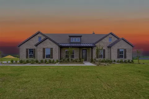 809 Valley Ridge Rd, Van Alstyne, TX 75495