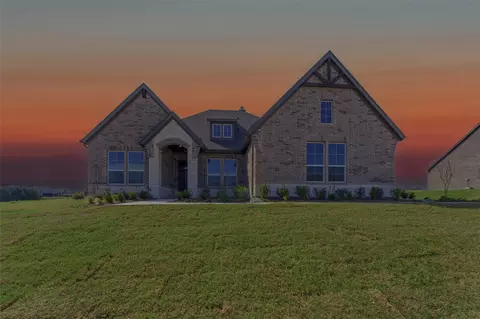 814 Valley Ridge Rd, Van Alstyne, TX 75495