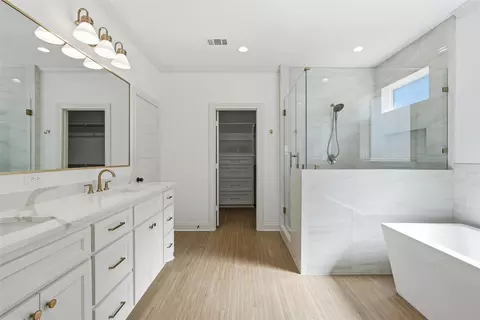 Bath - 2125 Bond, Lorena, TX 76655 photo 1 of 6