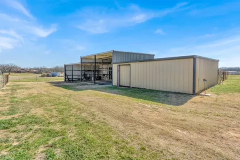 512 Allison Rd, Springtown, TX 76082 photo 21