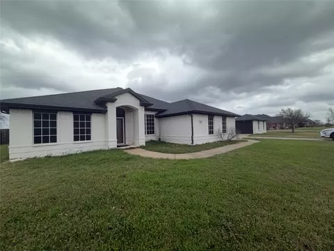 154 Whispering Winds Dr, Gunter, TX 75058