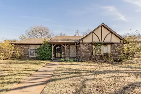 7294 Church Park Dr, Fort Worth, TX 76133