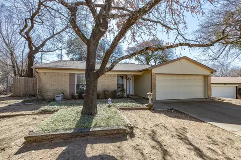 6300 Innsbrooke Dr, Arlington, TX 76016