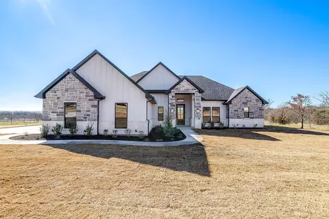 1016 Freedom Ct, Weatherford, TX 76088
