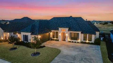 2040 Spieth St, Granbury, TX 76048
