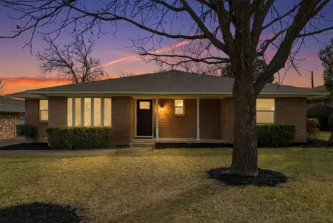 5304 Stoneboro Trl, Dallas, TX 75241
