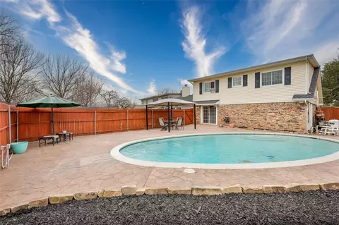 1418 Bowie St, Garland, TX 75042