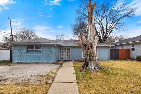 8660 Wolfwood Ln, Dallas, TX 75217