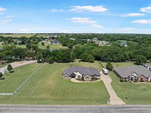 577 Hidden Lakes Blvd, Gunter, TX 75058