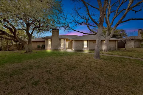 6326 Oakleaf Rd, Dallas, TX 75248