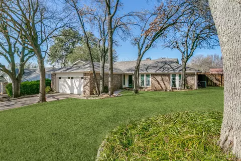 2922 Ridgewood Dr, Grapevine, TX 76051
