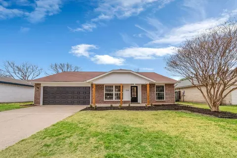 7204 Church Park Dr, Fort Worth, TX 76133