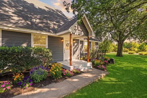 34 Cambridge Dr, Pottsboro, TX 75076