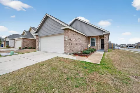1601 Luke St, Ennis, TX 75119