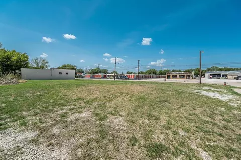 8017 White Settlement Rd, White Settlement, TX 76108