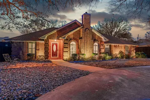 6505 Parkway Ave, North Richland Hills, TX 76182