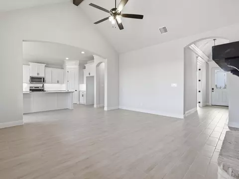 829 Haley St, Springtown, TX 76082 photo 12