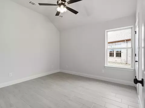 829 Haley St, Springtown, TX 76082 photo 23