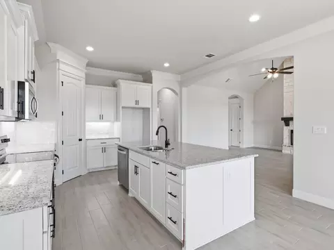 829 Haley St, Springtown, TX 76082 photo 17