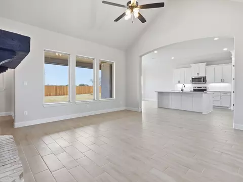 829 Haley St, Springtown, TX 76082 photo 8