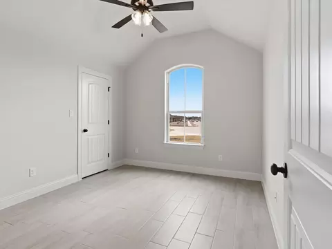 829 Haley St, Springtown, TX 76082 photo 22