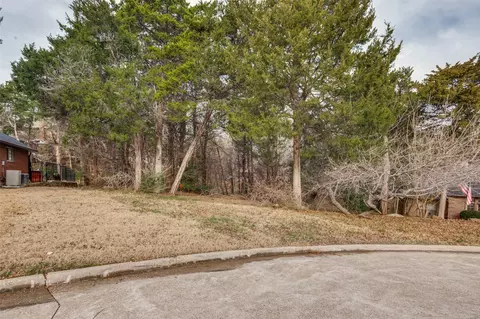 807 Laurel Hills Ct, Cedar Hill, TX 75104