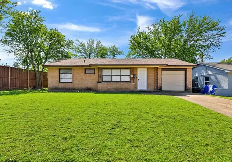 612 Highcrest Dr, Dallas, TX 75232