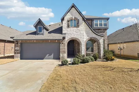 305 White Tail Ln, Alvarado, TX 76009
