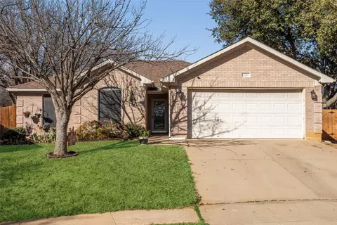 5101 Wilkes Ct, Arlington, TX 76017