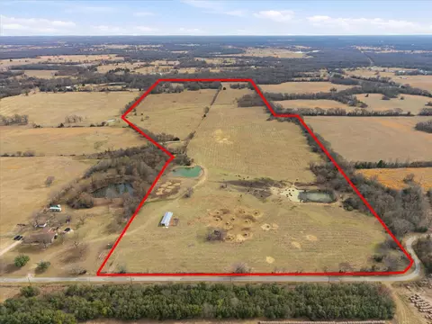 560 Rs County Road 3417, Emory, TX 75440