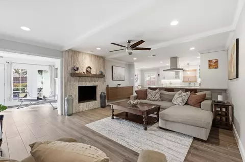 3132 Chapel Downs Dr, Dallas, TX 75229