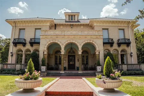 1001 Elizabeth Blvd, Fort Worth, TX 76110