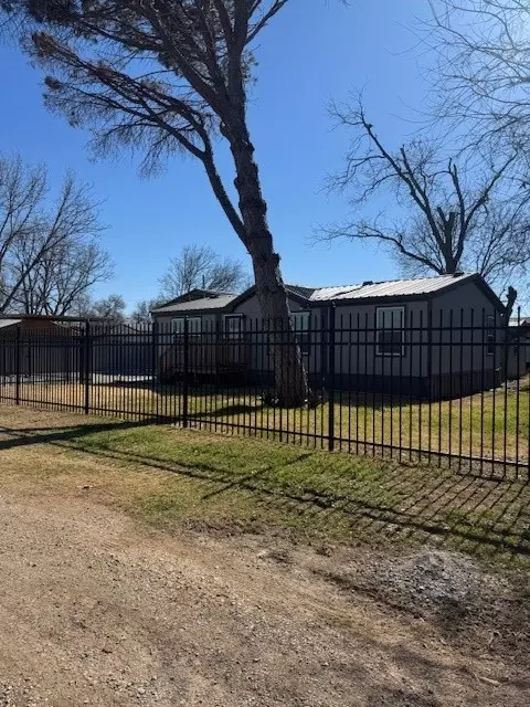 117 M Anthony Loop, Graford, TX 76449 photo 4