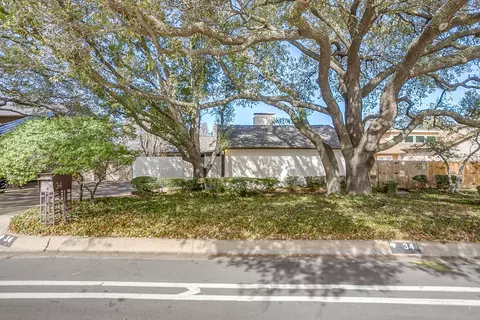 34 Legend Rd, Benbrook, TX 76132