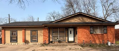 4809 Melinda Dr, Forest Hill, TX 76119
