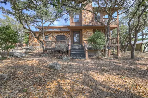 1560 Roadrunner Ln, Canyon Lake, TX 78133